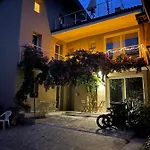 Bea Trees - Garda 3* 普埃尼亚戈