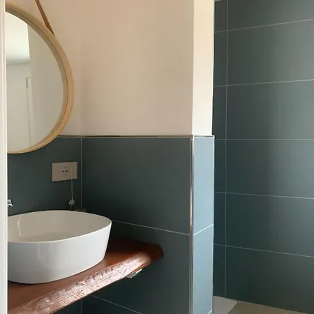 Bea Trees - Garda Bed & Breakfast Puegnago